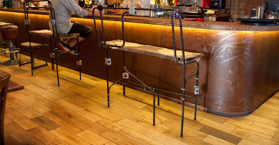 Conduit bar Couples